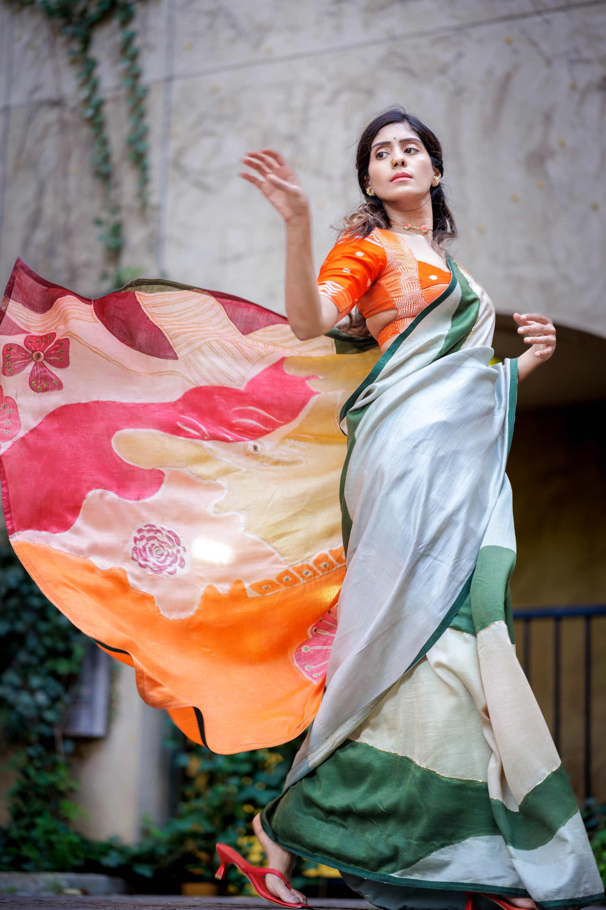 model wearing a kalamkari chanderi silk saree buy  Indian designer luxury sarees in dallas Texas